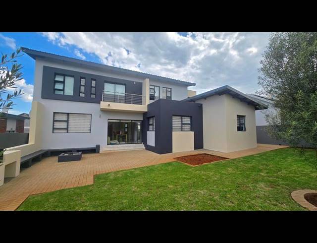 3 BEDROOM HOUSE FOR SALE IN MIDSTREAM MEADOWS